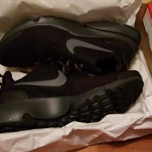 Nike Presto Fly Sneakers - sz 6Y